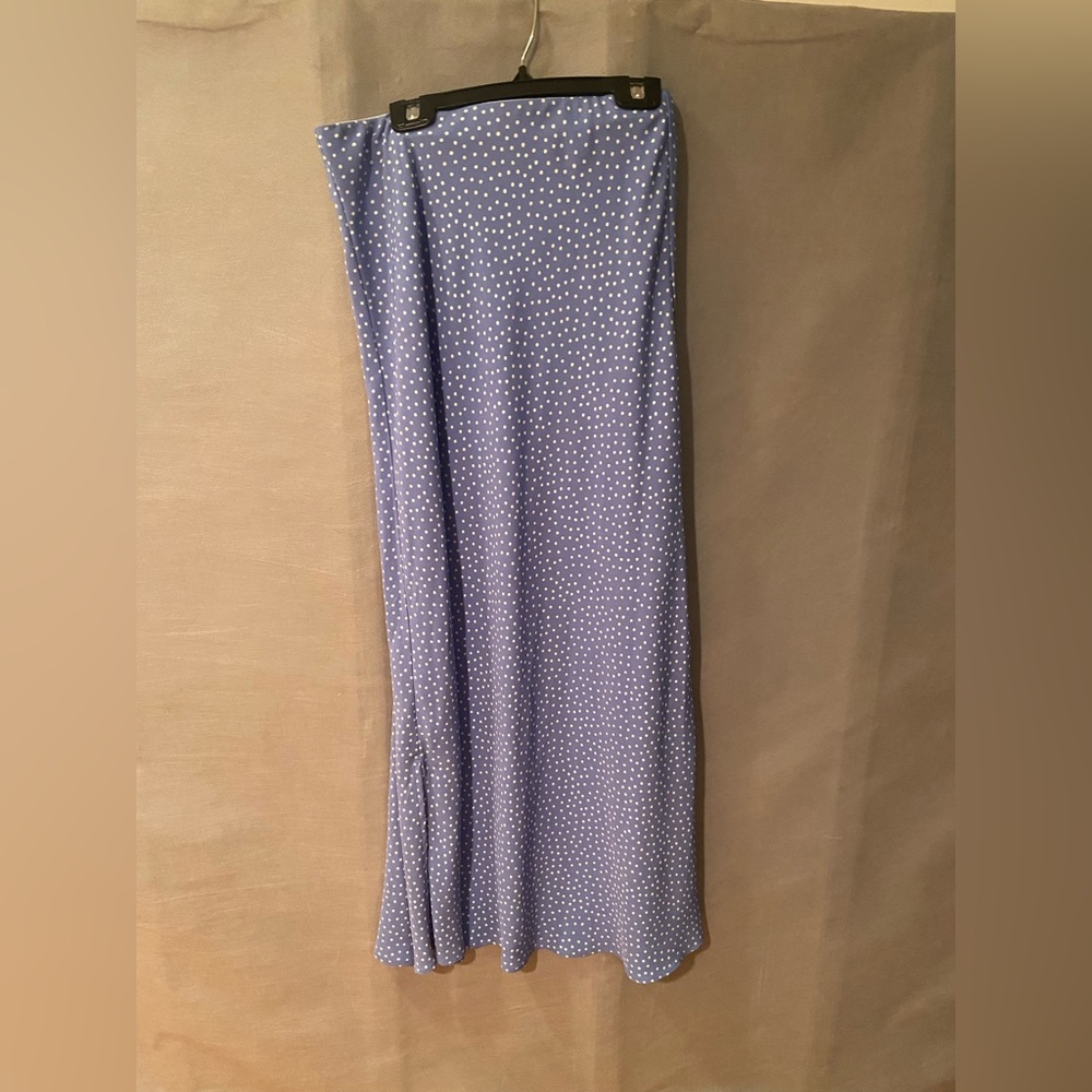 Maxi light blue polka dot skirt with slide slits